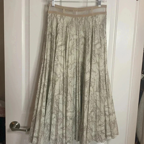 EUC CHRISTIAN DIOR womens pleated mid length skirt in bone and light lavender 8 - Picture 7 of 9